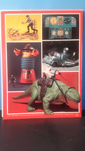 Load image into Gallery viewer, STARLOG PHOTO GUIDEBOOK SCIENCE FICTION TOYS &amp; MODELS VOL 1
