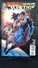 Load image into Gallery viewer, JUSTICE LEAGUE #12 (2ND P)
